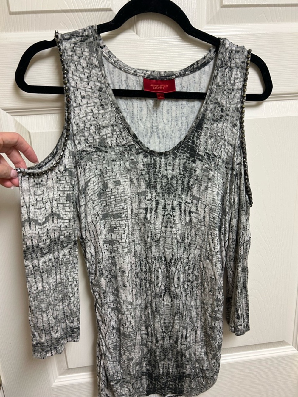 Jennifer Lopez embellished Black & White Abstract Cold-Shoulder Tunic